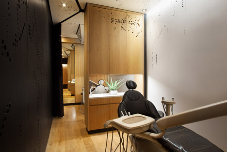 Studio Dental by Montalba Architects