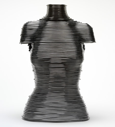 Coiled Corset by Shaun Leane for Alexander McQueen. Image courtesy of the V&A