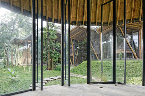 Dancing Mountain House Salatiga by Budi Pradono Architects