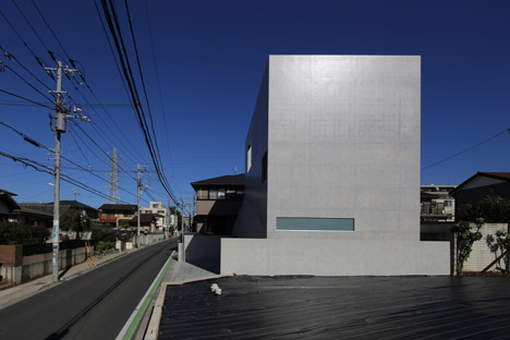 House in Tsudanuma by Fuse