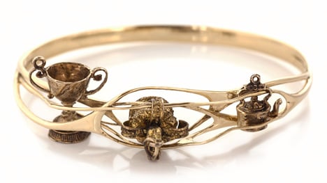 Collect 3D-printed gold bangle by Lionel T Dean, manufactured by Cooksongold