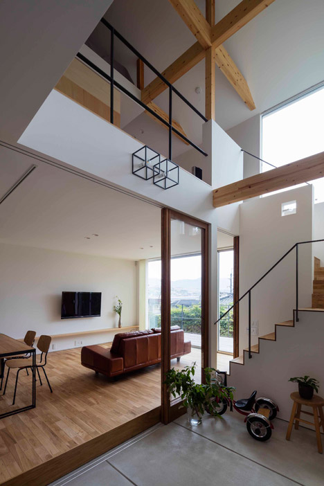 House-in-Ikoma-by-Arbol-Design-Studio_dezeen_468_4