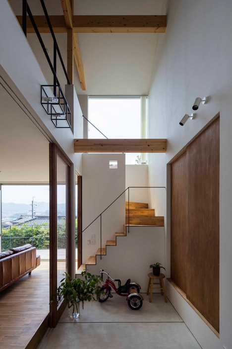 House-in-Ikoma-by-Arbol-Design-Studio_dezeen_468_5