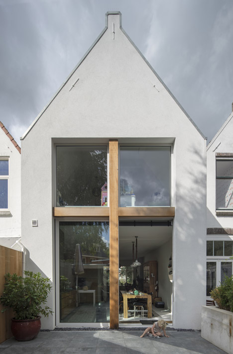 Stretched House by Ruud Visser Architecten