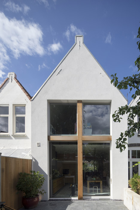 Stretched House by Ruud Visser Architecten