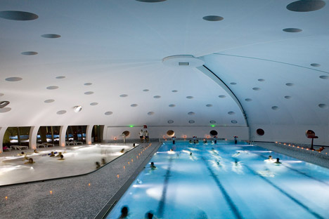 Tournesol Swimming Pool by Urbane Kultur
