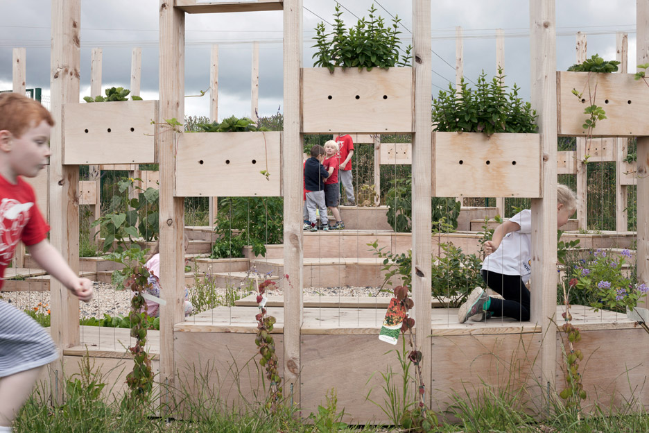 Hedge School educational pavilion by AP+E studio