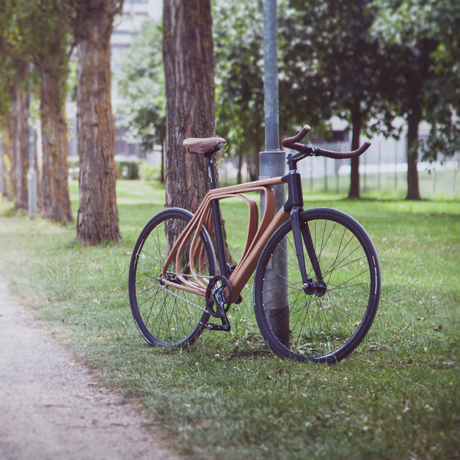 Wooden bicycle by Niko Schmutz