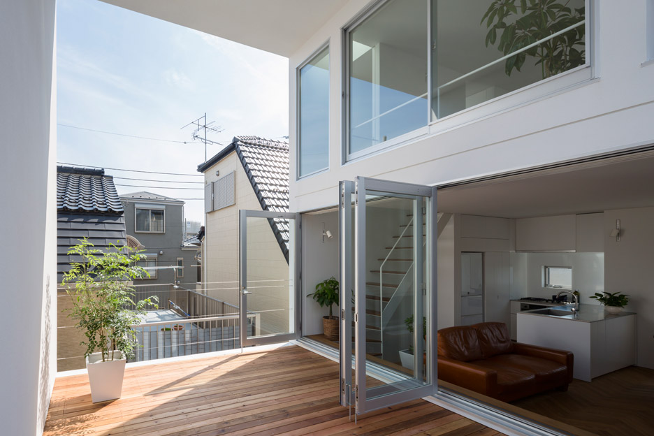 Little House Big Terrace by Takuro Yamamoto