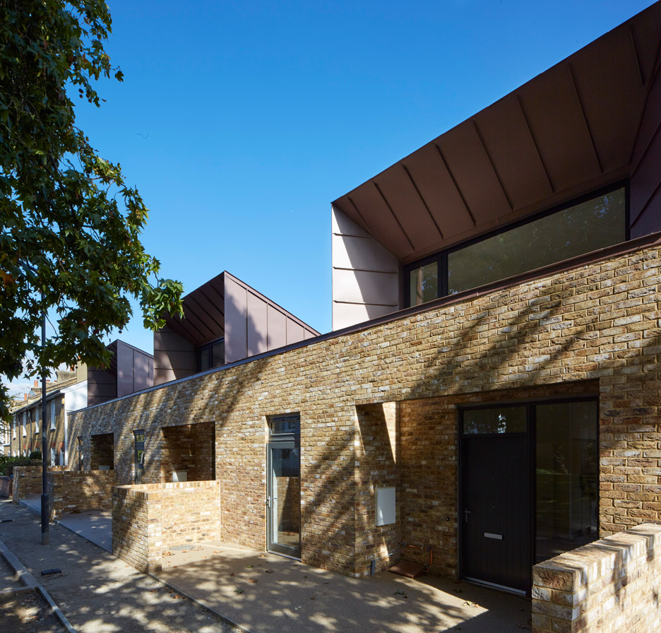 Walnut Tree Road housing by Bell Phillips Architects