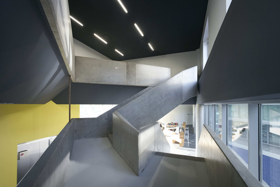 Lille Youth Centre by JDS