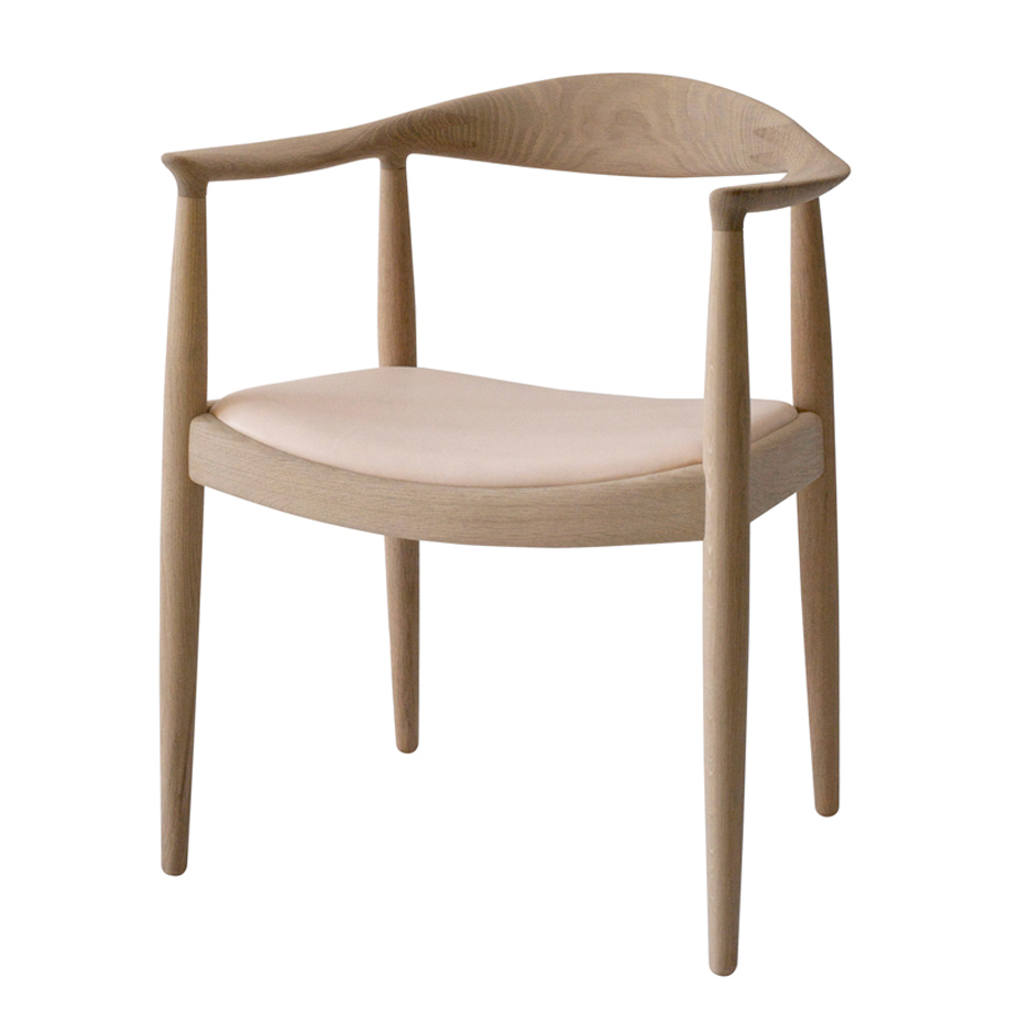 Hans-wegner-round-chair-pp-mobler_Dezeen_936