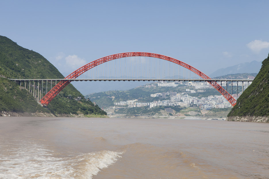 Wushan-Yangtze-River-Bridge_A-Z-advent-calendar_dezeen_936_10