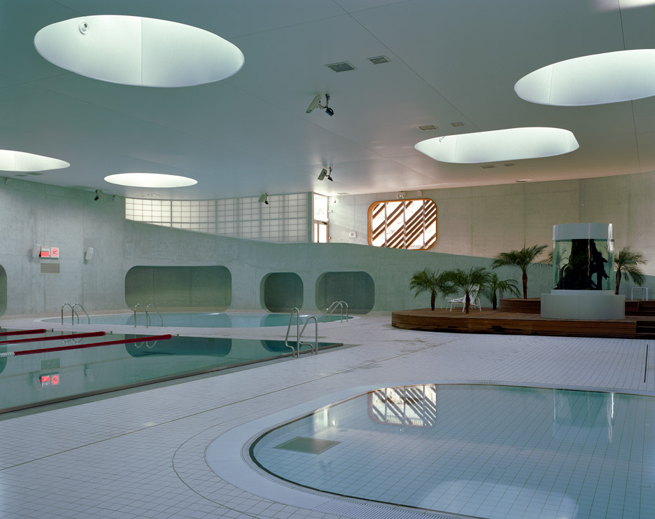 Aquazena swimming pool by Mikou Studio