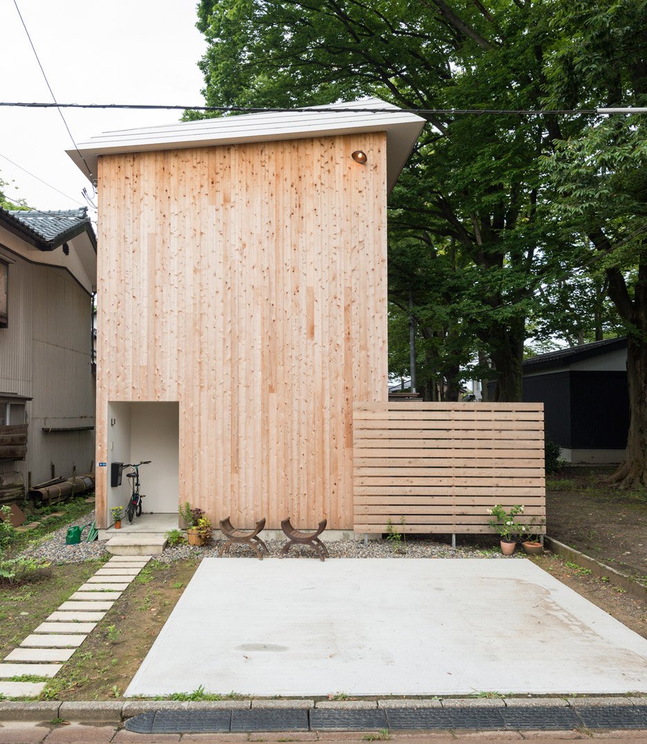 House to catch the tree by Takeru Shoji Architects