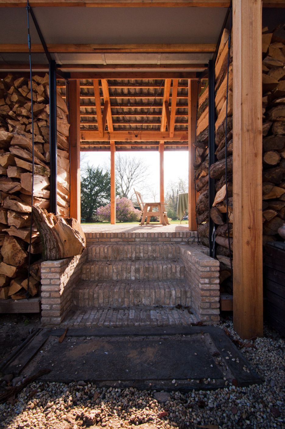 Timber pavilion by deBOSSA