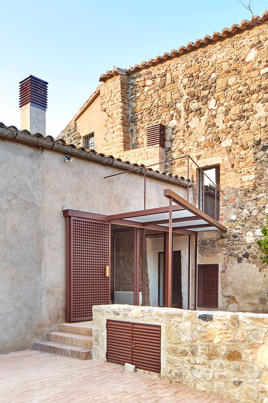 Renovation of a house in Emporda by Architectura G