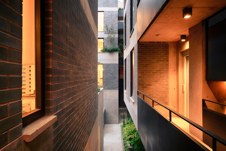 Liverpool 61 housing by MMX