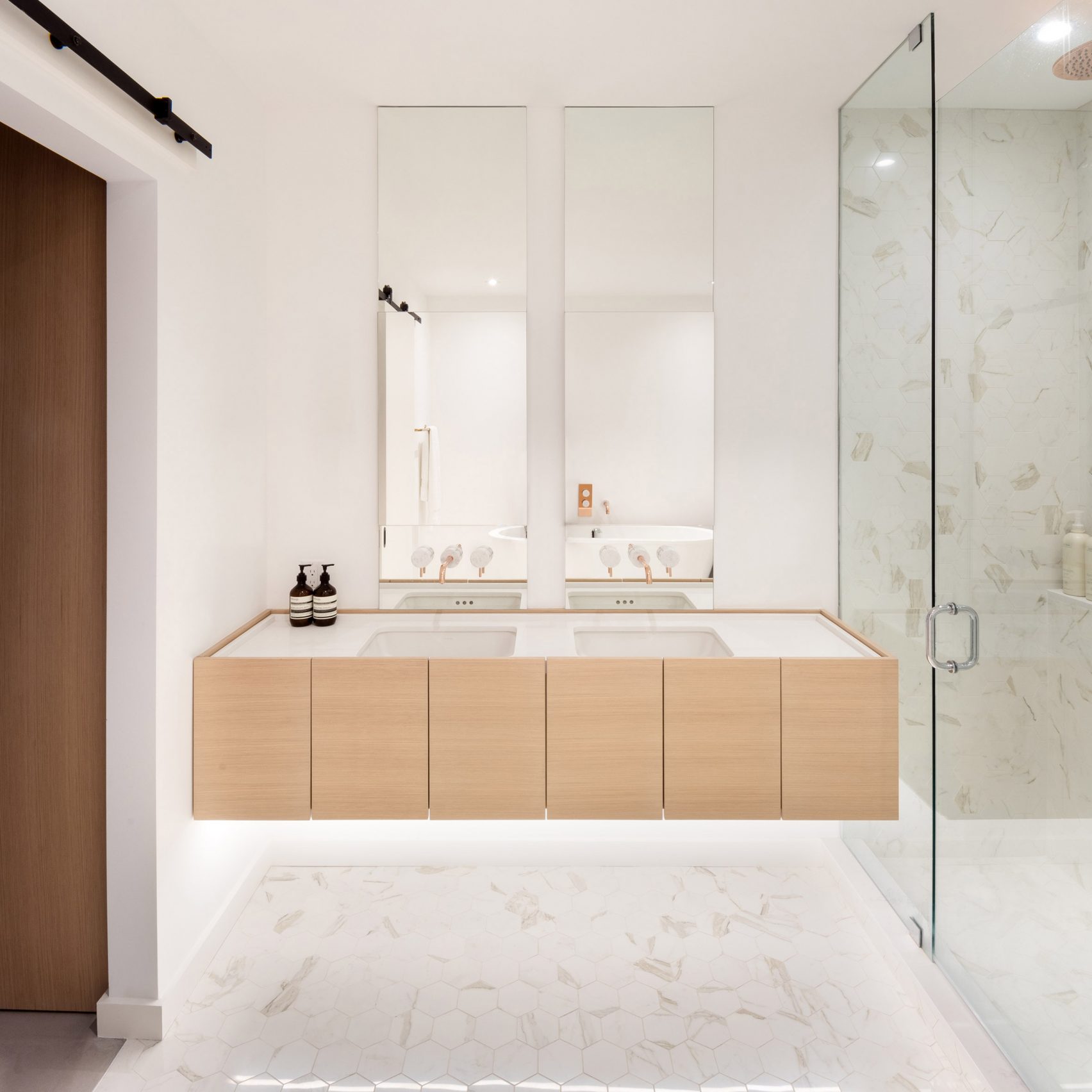 Ten Bathrooms With Double Sinks For Couples Who Prioritise Personal Space