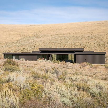Imbue Design constructs off-grid residence Boar Shoat in Idaho