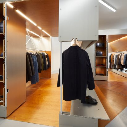 Laurent Deroo Architecte furnishes APC London store with aluminium "cabin modules"