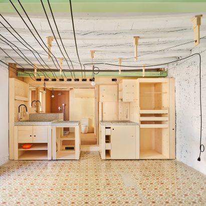 Catalan architect Aixopluc creates prototype Alfondac guest apartment in abandoned studio