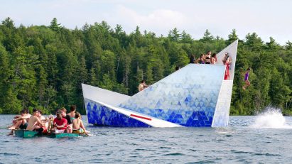 Iceberg forms floating diving platform in New Hampshire lake