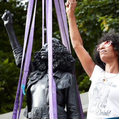 Marc Quinn replaces statue of slaver Edward Colston with Black Lives Matter protestor