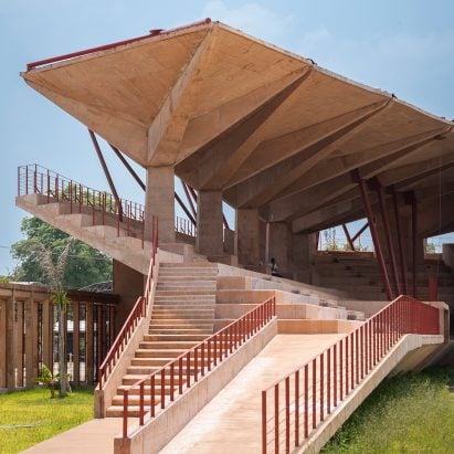 CCA shades Mexican baseball stadium with concrete umbrellas