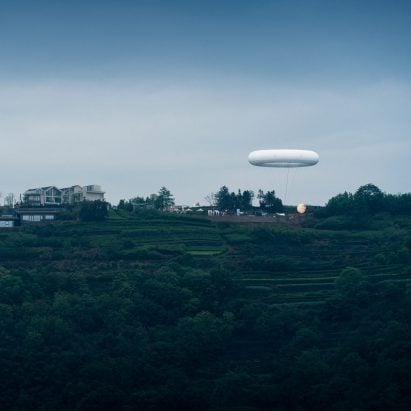 Dezeen Debate features doughnut&shaped weather balloon praised as "sheer genius"