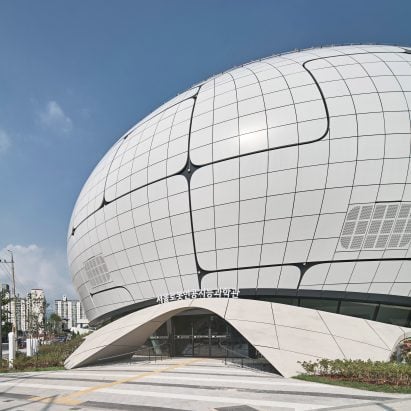 Melike Altınışık Architects unveils spaceship&like robot museum in Seoul