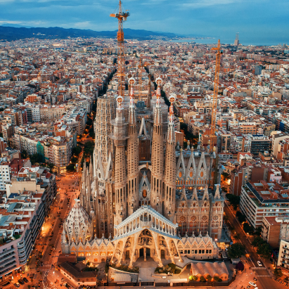 What makes Gaudí's style so unique?