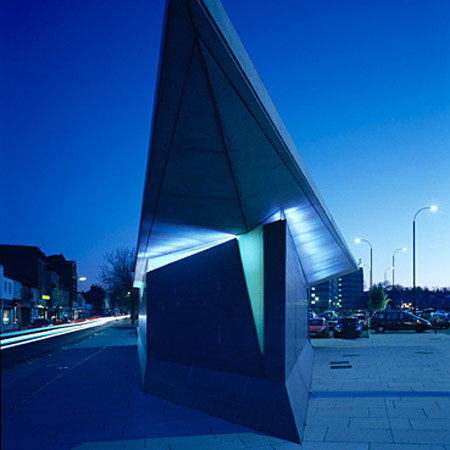 Gravesend public toilets by Plastik Architects
