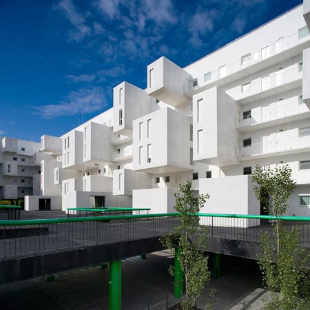 102 Dwellings by Dosmasuno Arquitectos