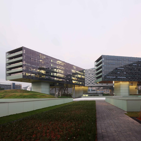 Vanke Center Shenzhen by Steven Holl Architects