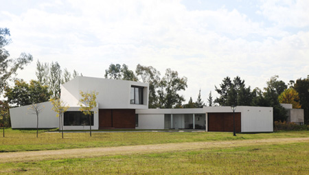 Casa Orquidea by Andrés Remy Architects | Dezeen