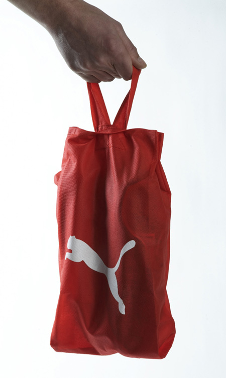 pagar Eficiente Desarmado Clever Little Bag by Yves Béhar for Puma | Dezeen
