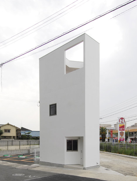 Tobacco by Avehideshi Architects and Associates