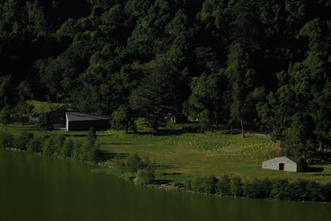 Monitoring and Investigation Center of Furnas by Aires Mateus