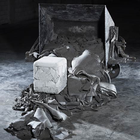 Trash Cube autorstwa Nicolasa Le Moigne