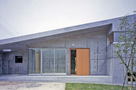 Hiedaira House by Thomas Daniell Studio