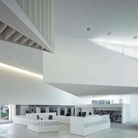 Mediatheque d’Anzin by Dominique Coulon and Associes