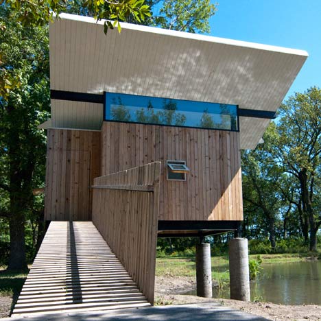 Meditation Hut by Jeffery Poss Architect