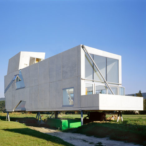 Single Family House St Joseph by Wolfgang Tschapeller Architekt