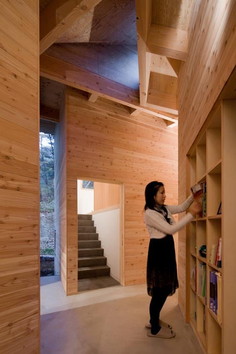 Inbetween House by Koji Tsutsui Architect & Associates