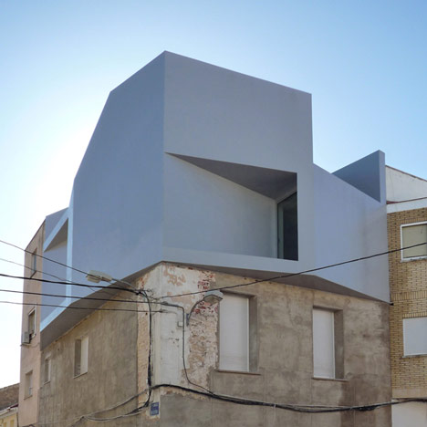 Casa Lude by Grupo Aranea