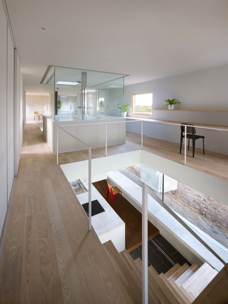 House in Hidaka by Suppose Design Office