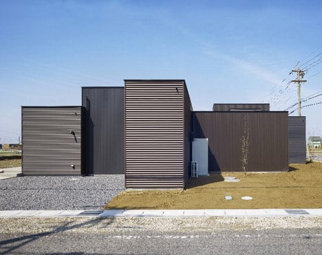 Small House by Katsutoshi Sasaki + Associates