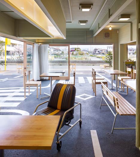 Cafe/day by Suppose Design Office