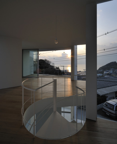 Minami-Hayama duo by Nakae Architects